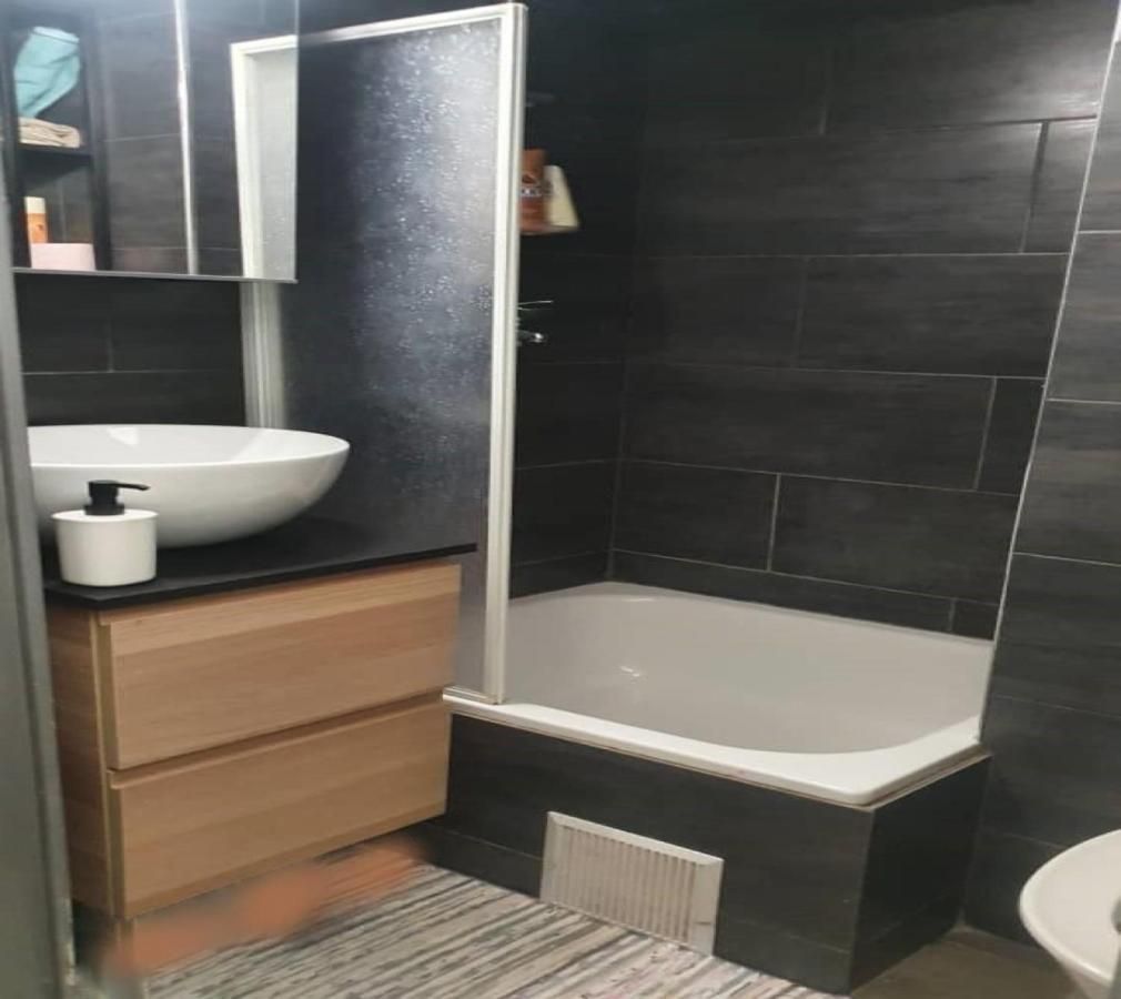 Apartment At Paris-Defense Arena Free Parking By Servallgroup Courbevoie Exterior foto